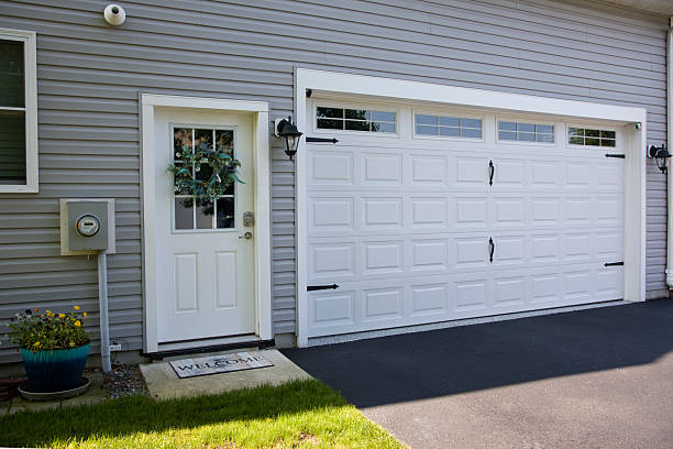 24/7 Emergency Garage Door Panel Replacement experts in Waycross, GA
